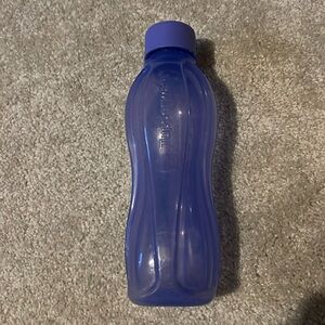 Tupperware water bottle
